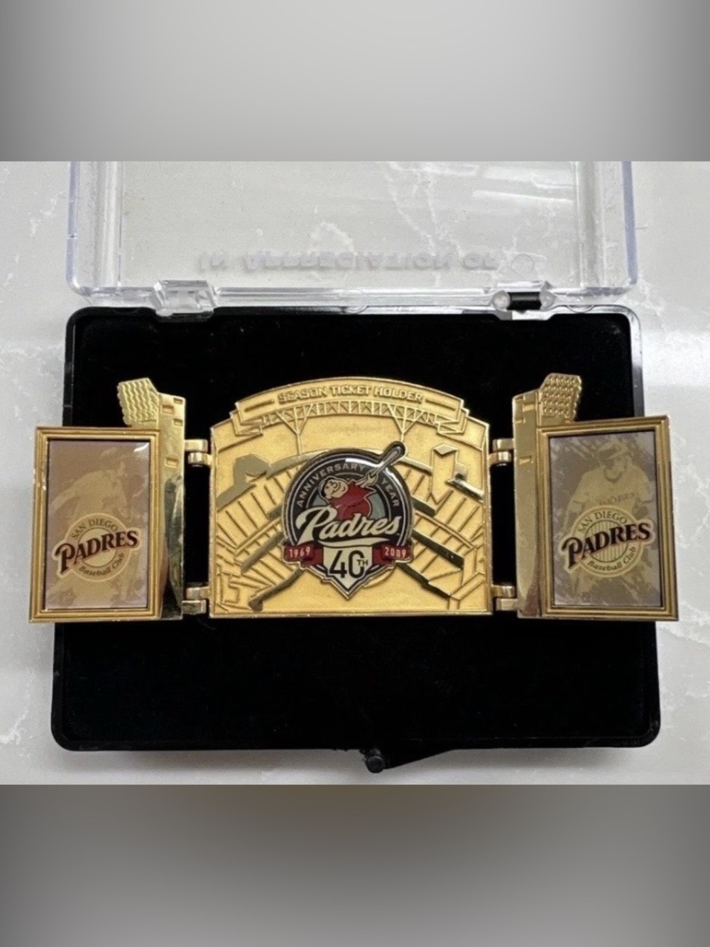 2009 San Diego Padres season ticket holder 40th anniversary pin new with case